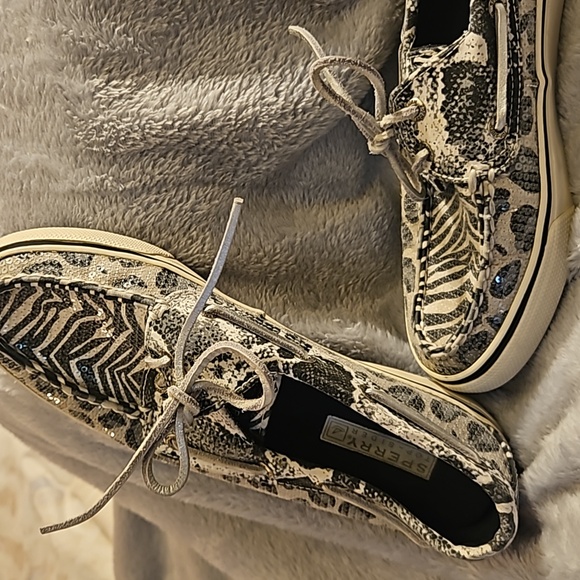 Sperry Sequin Sneaker Size 7M - Picture 9 of 12